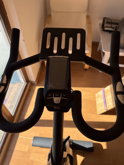 Bicicleta Spinning Magnetica GO4FIT® Model GF220 PRO, Volanta 18kg