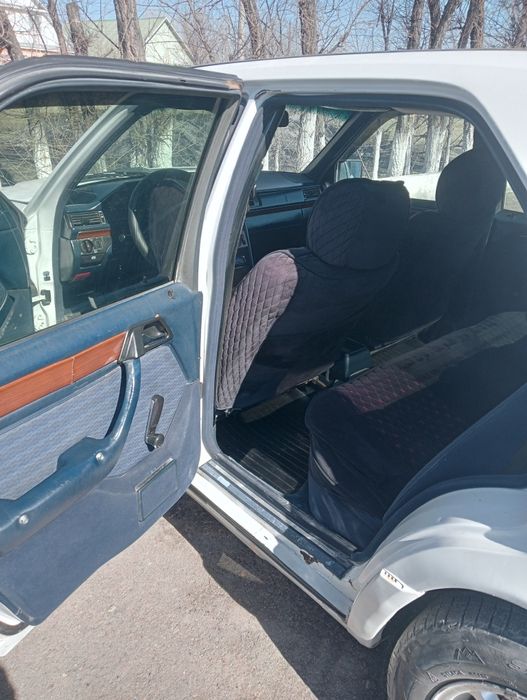 Мерс 124  обмен бар