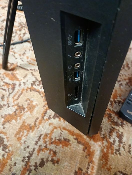 Dau și eu acest PC la vânzare cu Windows 10 pro  12 rami instalați