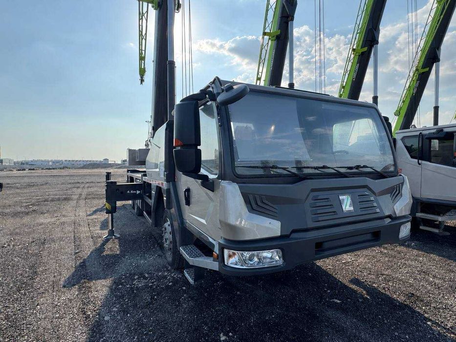 Автокран 25 тонна Zoomlion ZTC251H