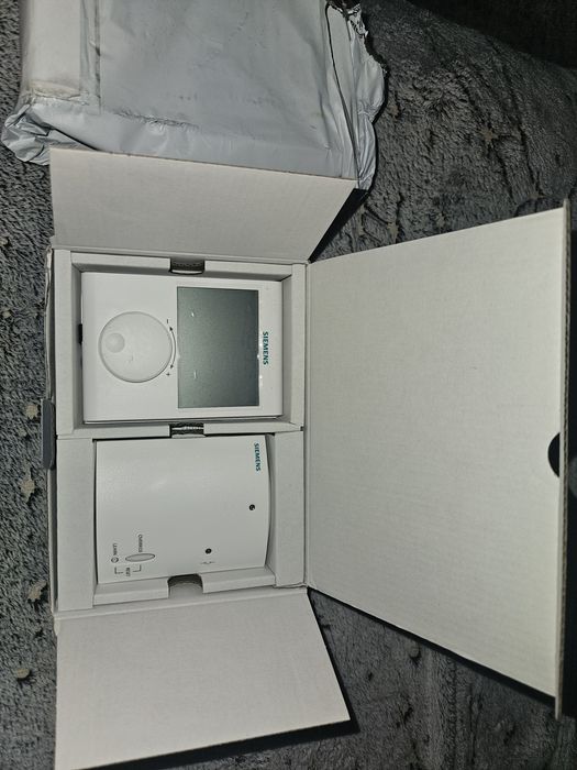 Termostat NOU Siemens RDH100RF
