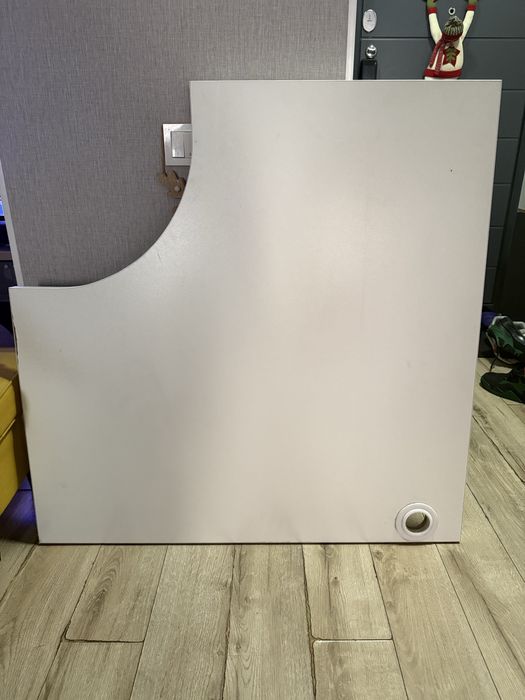 Угловая часть стола