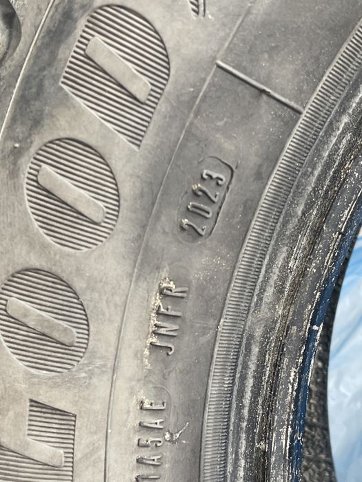 Продам шины Goodyear Ultragrip 195/65/15