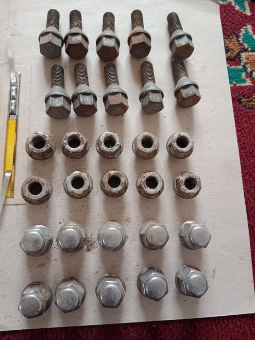 Подставки для дисков