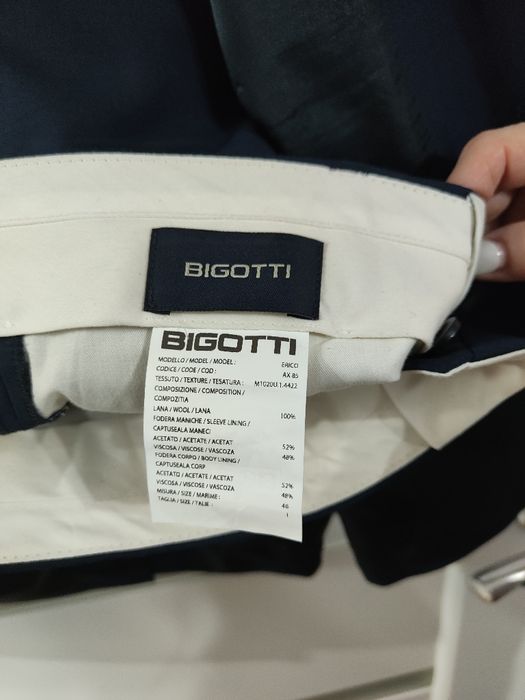 Costum Bigotti bleumarin
