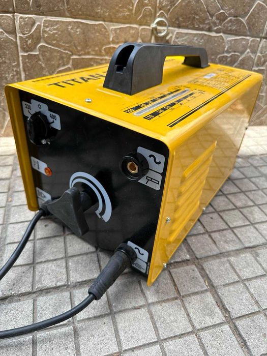 НОВ Електрожен Заваръчен апарат Deca TITAN 205E 4.4 kW