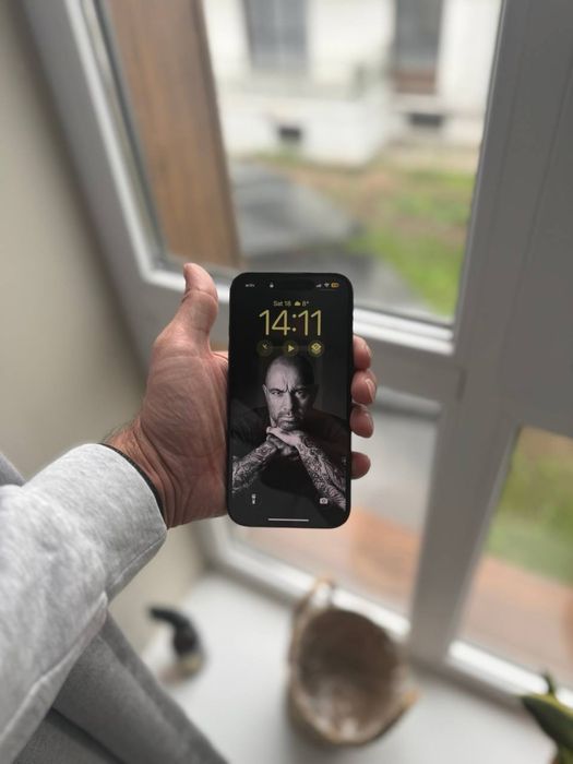 Iphone 16 память 128 бата 100% e sim