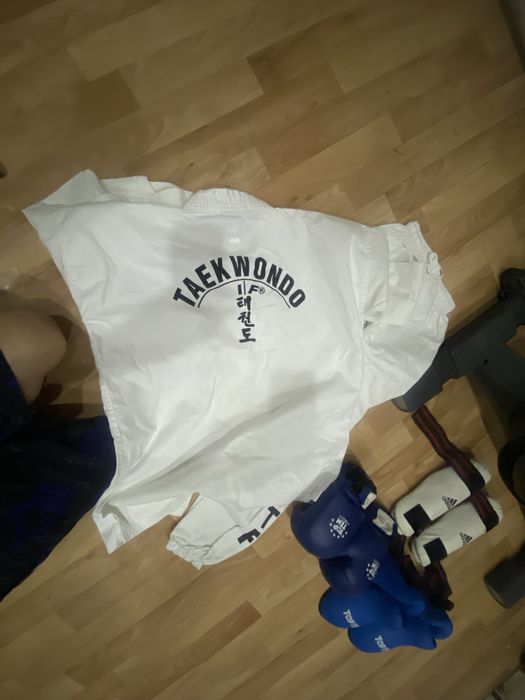 Продам детскую форму