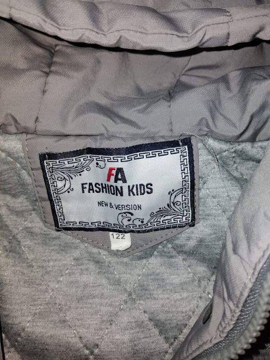 Куртка осень-весна на девочку