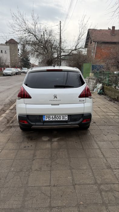 Продавам пежо 3008