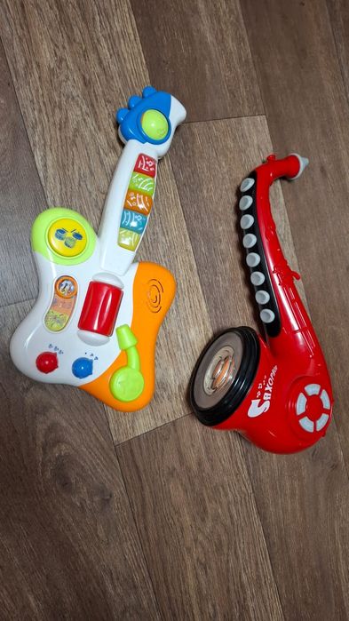 Mузыкальные игрушки саксофон и гитара PlayGo