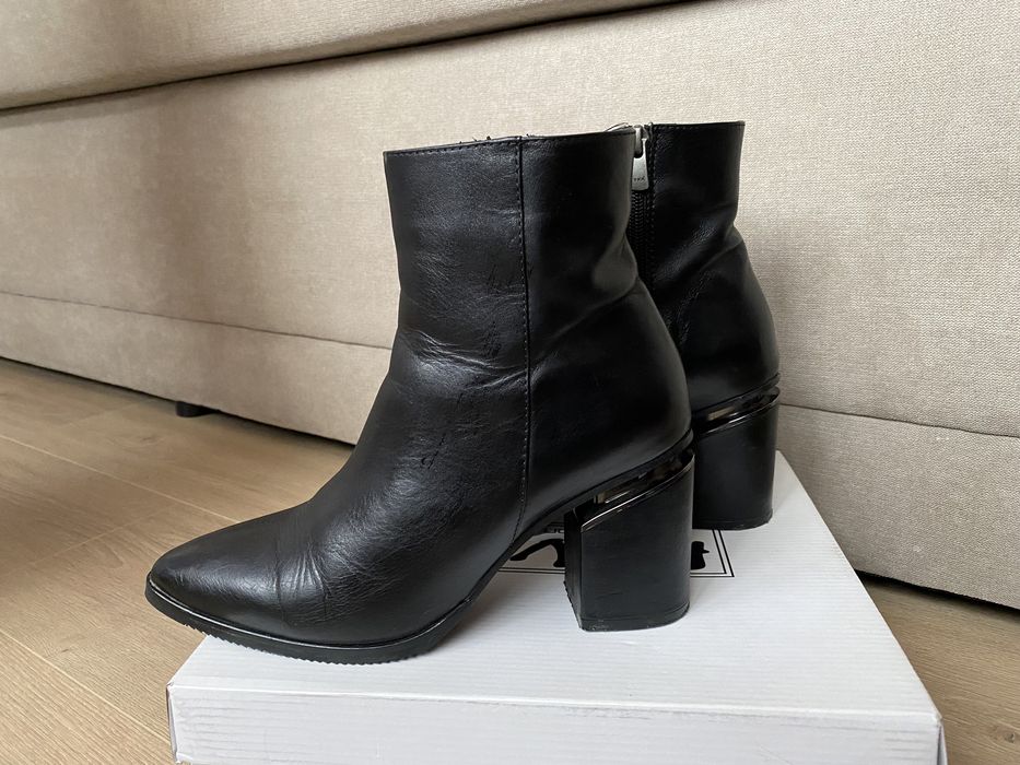 Кожени боти с дебел ток Rivas Fabiano