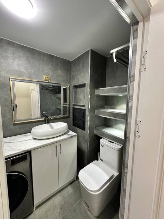 1 xona 3 etaj xon saroy domidan sotiladi