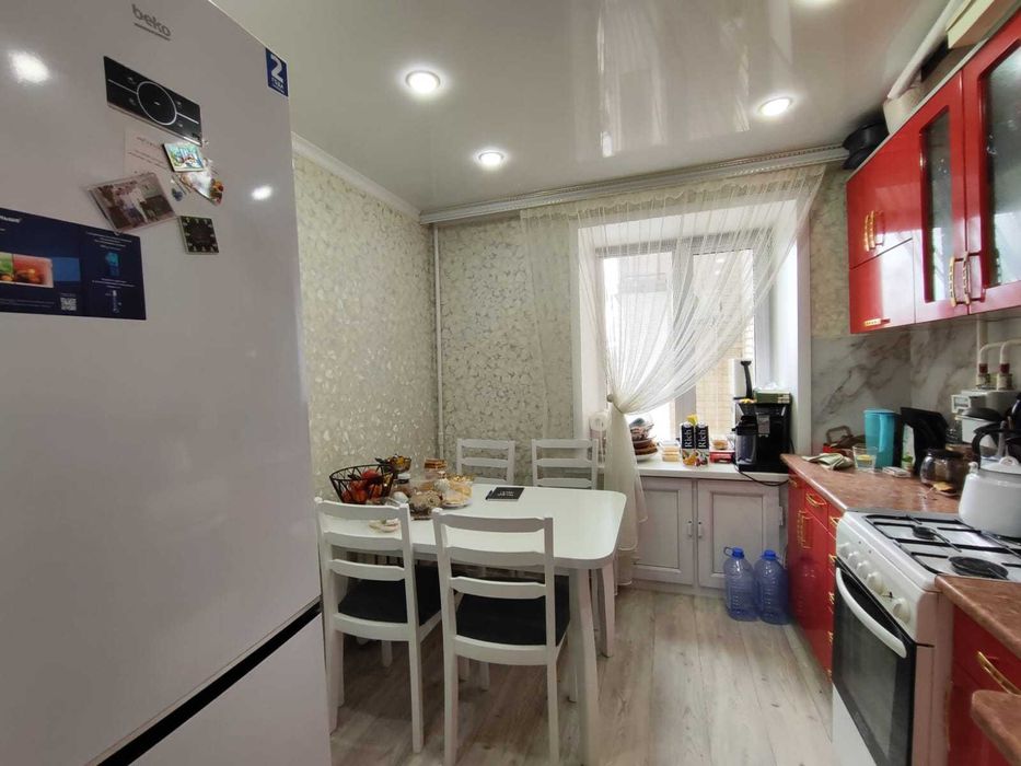 3 комнатная квартира, район СКГУ