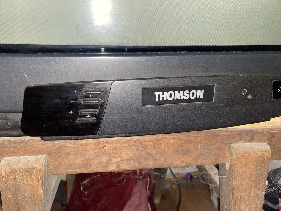 Телевизор Томсън