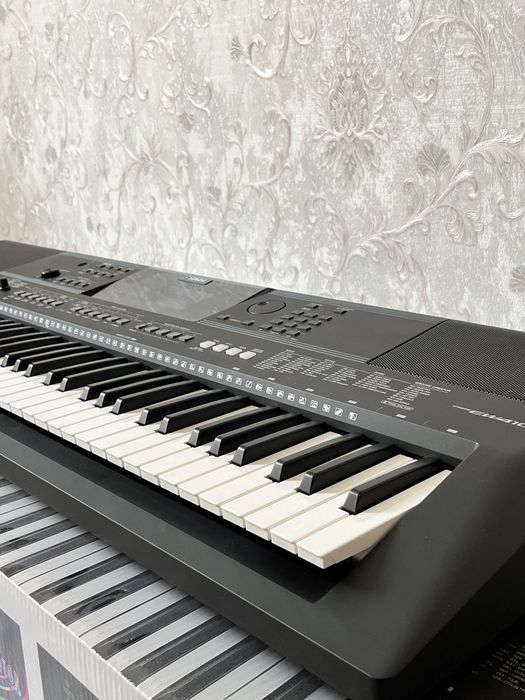 Синтезатор YAMAHO PSR EW410