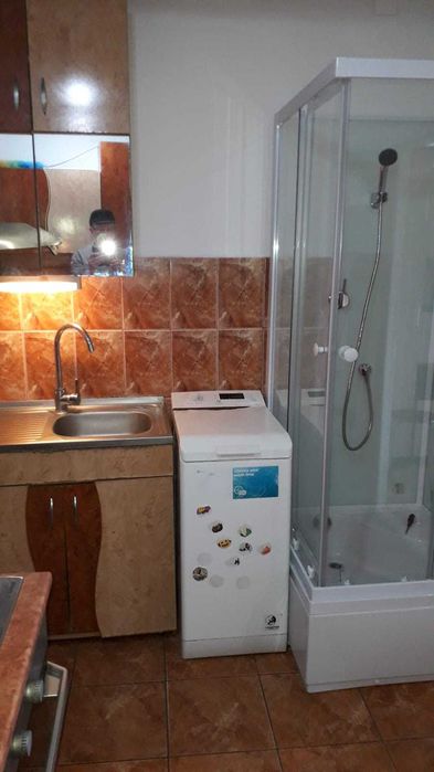 Inchiriez camera camin