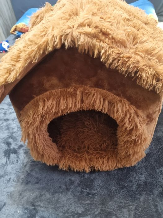 Vând căsuța catei