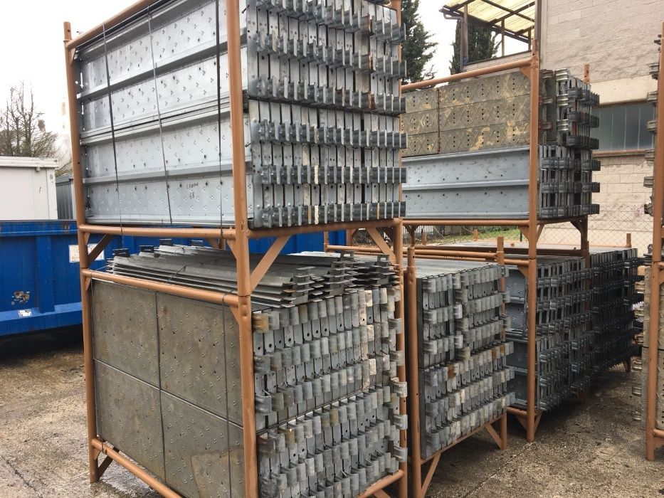 Schela metalica Italia