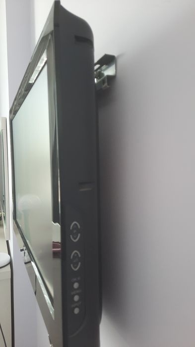 Телевизор  LG  66см