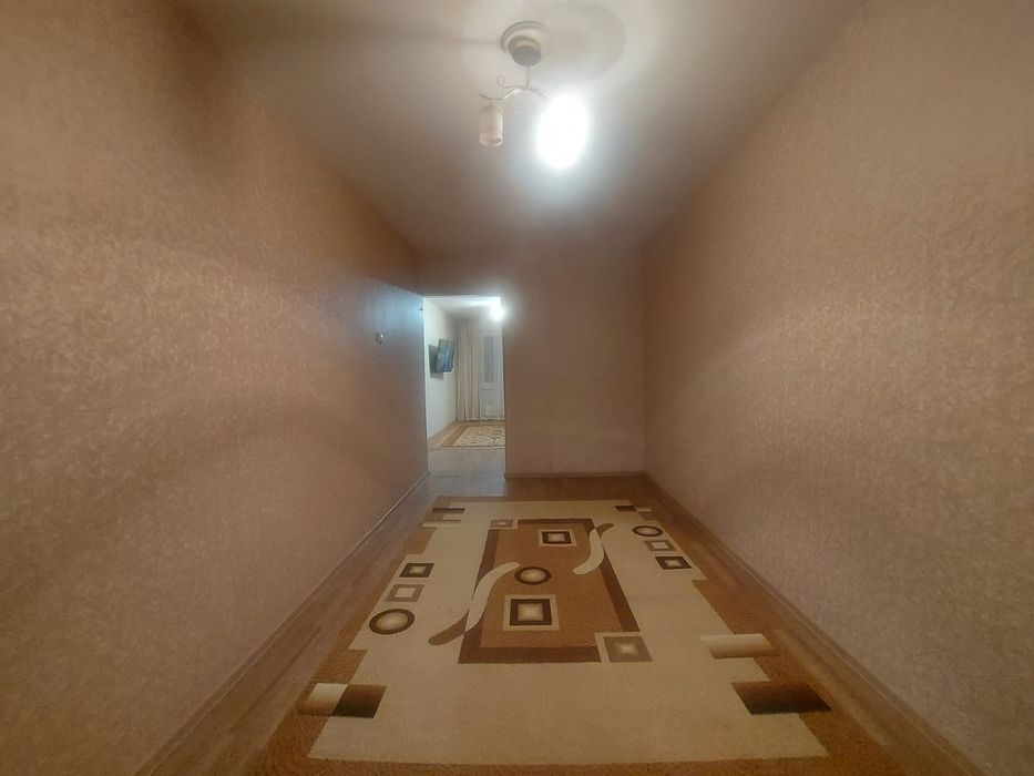 Сдаётся 2х ком в центре мкр Достык, семейным