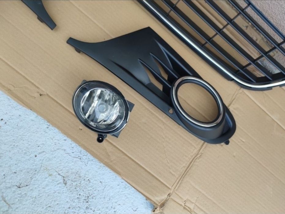 Grile bara fata Vw Golf 6 hackback si combi 2008-2012