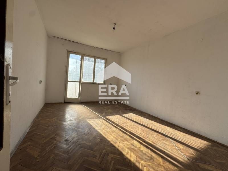 Продава се Тристаен апартамент в Силистра, Римска гробница - 109 кв.м за 799 €/кв.м - Снимка #1