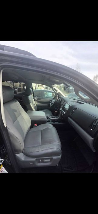 Toyota sequoia Platinum