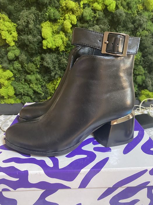 Ботинки женские продам