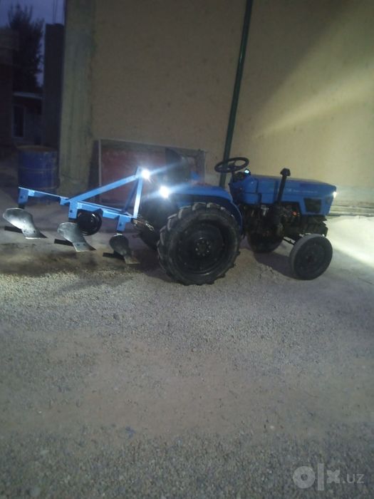 Mini tiraktir fengshou Hitoy 250 sotiladi garantiyasi bor