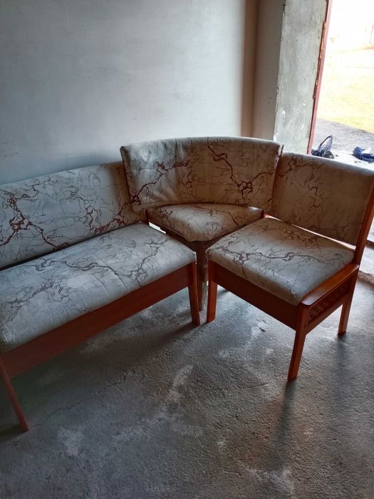 Продаю кухонный уголок