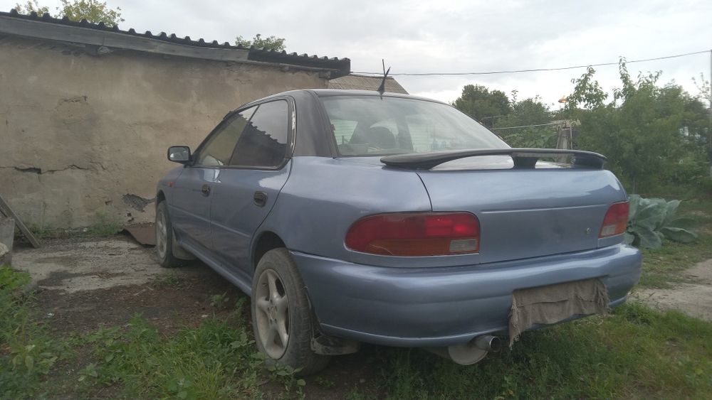 Продам автомобиль Subaru impreza 93 г