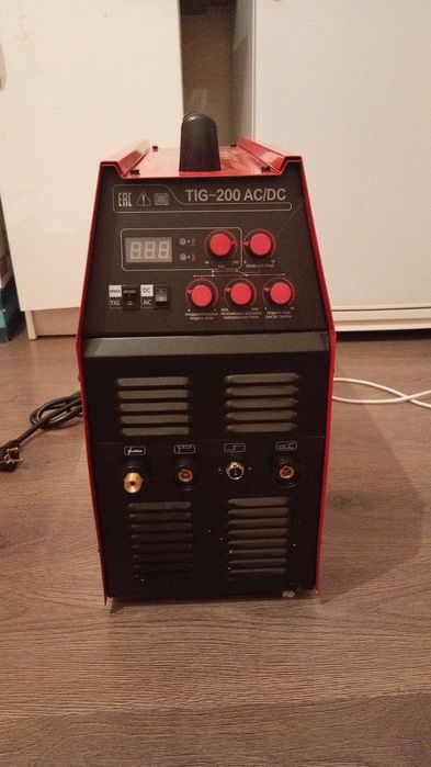 Аргонный сварочный аппарат MAGNETTA200