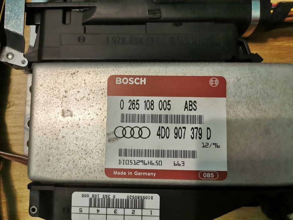 Calculator ABS (Modul ABS) Audi A4 (B5) motor ADP,an'96 stare PERFECTĂ
