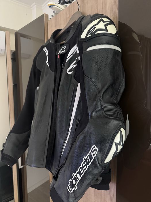 Geaca de piele Alpinestars GP PRO V2 Tech Air