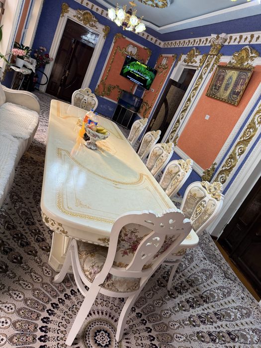 Продаю стол гостиную срочно продам