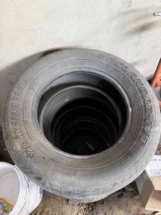Yokohama 285/60 R18 летные ризины