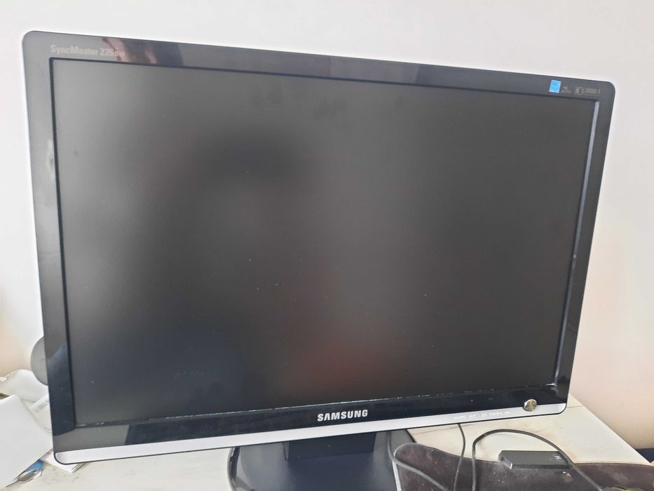 calculator + monitor + tastastură si Căști gaming