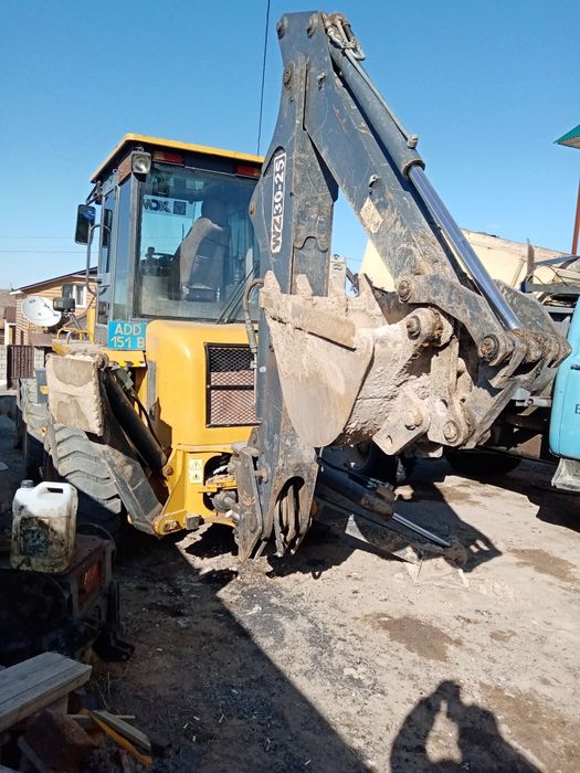 Услуги экскаватора - погрузчика 3в1