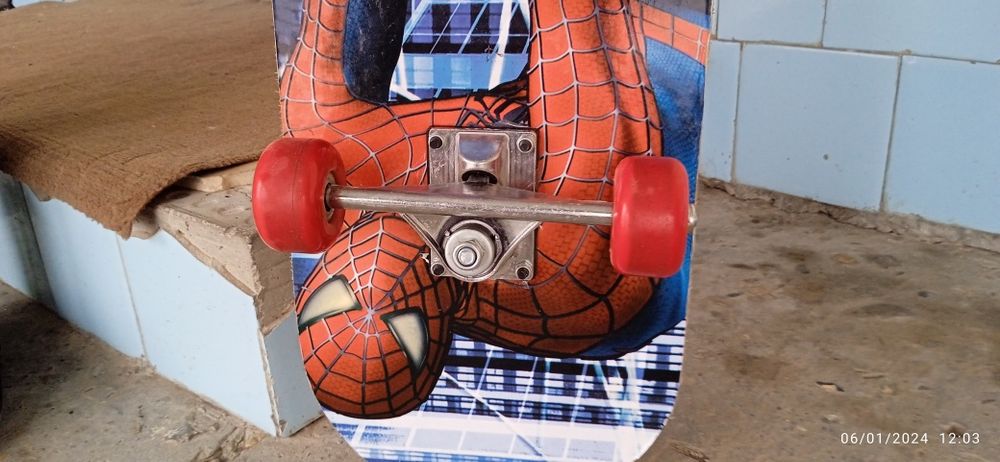 Bolalar oʻyinchogʻi SKATEBOARD