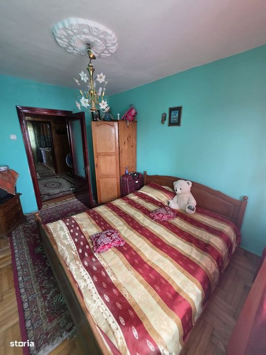 Apartament 3 camere decomandat Mioritei