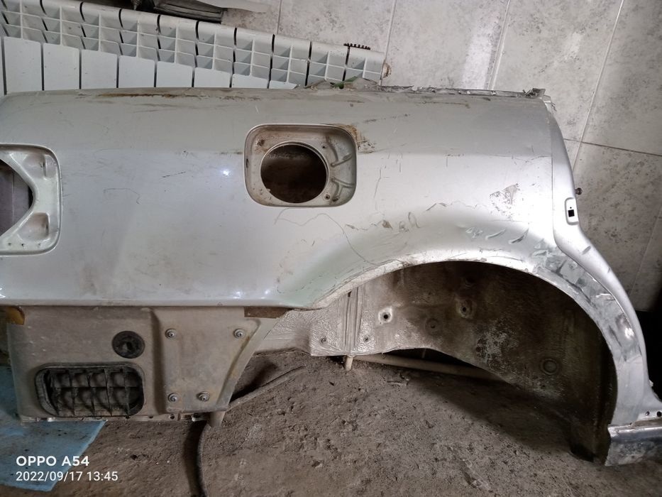 Крыло заднее Ауди 80 б 4