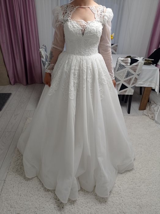 Vând Rochie de Mireasă