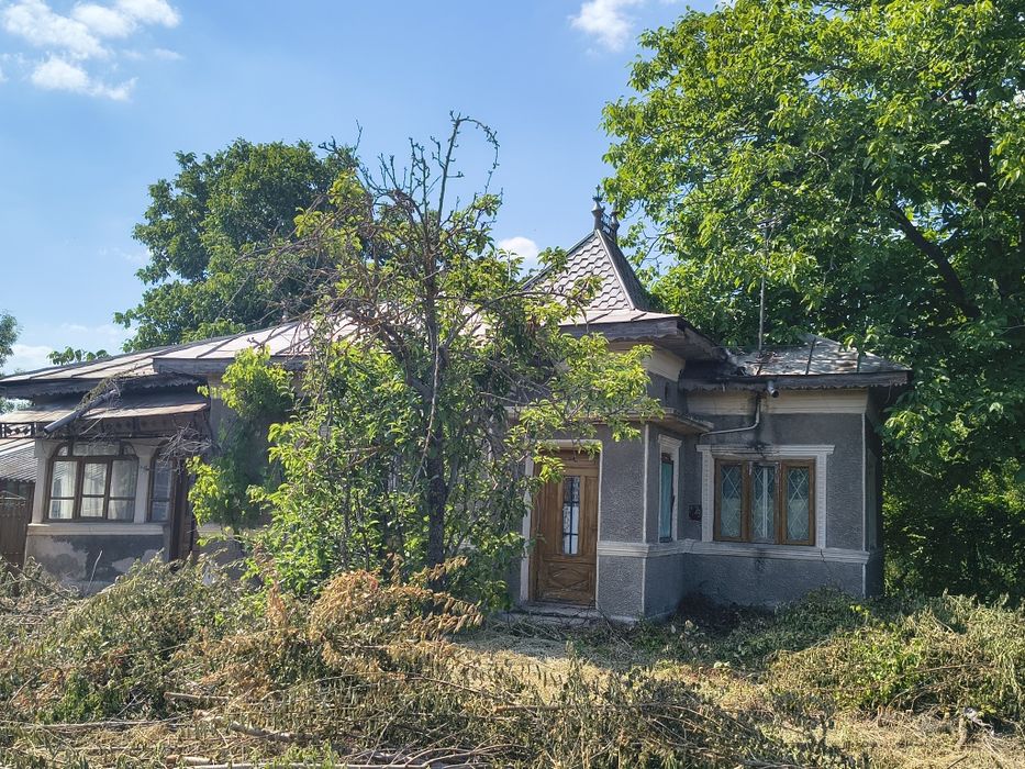 Casa +teren de vanzare