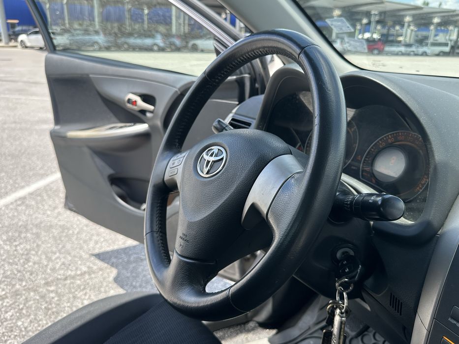 Продава се Toyota Corolla 1.4 D-4D 90к.с