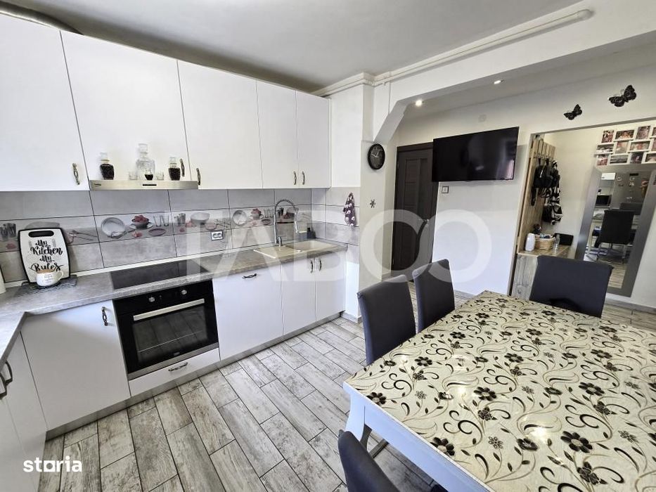 Apartament 3 camere mobilat 2 bai balcon pivnita Mihai Viteazul Sibiu