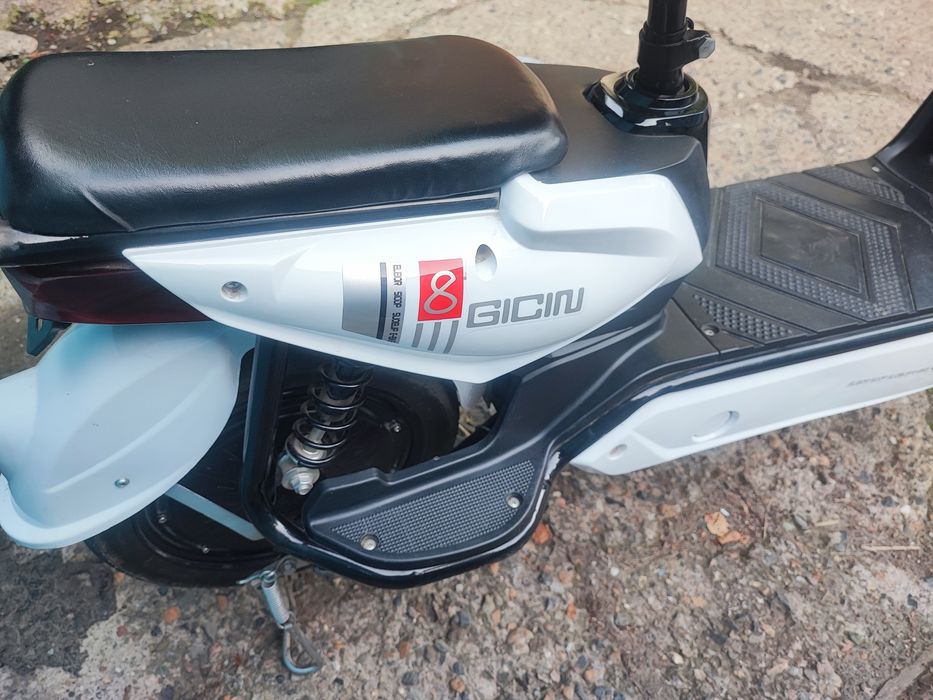 Продам электрический самокат