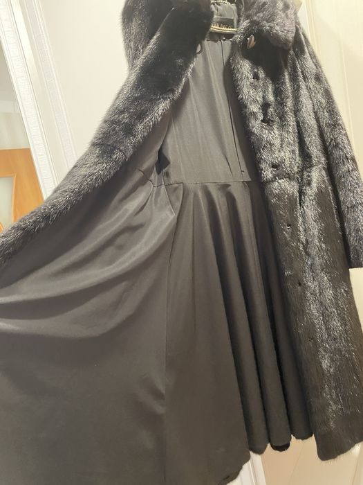 Продам норковую шубу