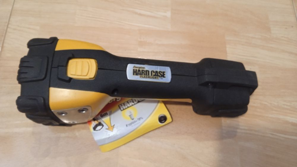 Lanterna ultrarezistenta Energizer, rezistenta la impact, impermeabila