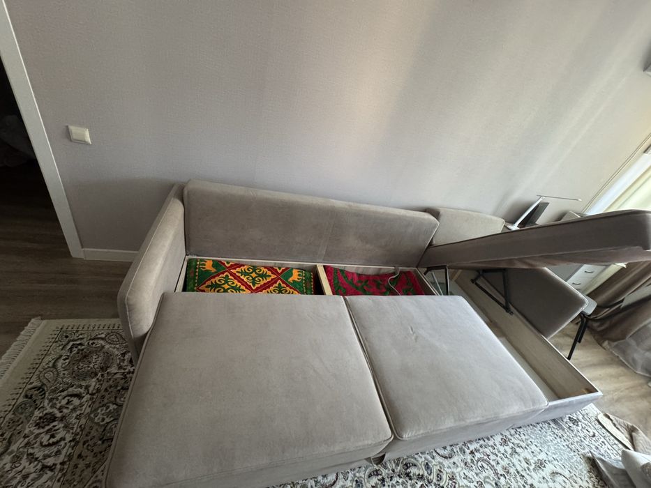 Продам диван угловой